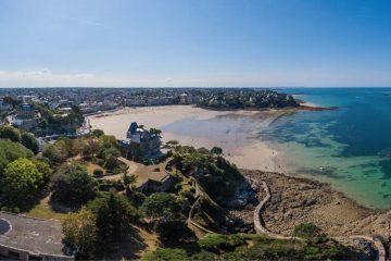 golf de dinard plage eau turquoise