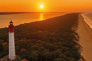 cap ferret vu du ciel avec couché de soleil et phare (IA)